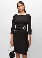 Robe drapée avec boucle à la taille