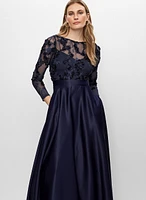 Robe longue en maille et jupe satin
