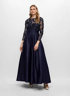 Robe longue en maille et jupe satin