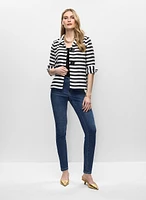 Veste rayée et jean étroit