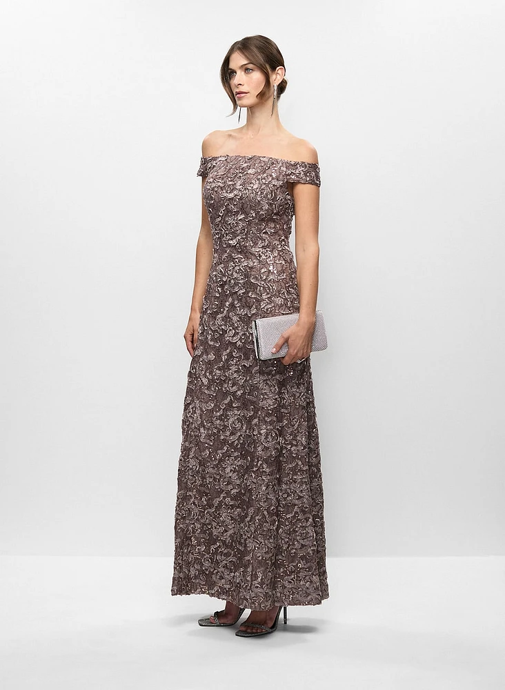 Robe de soirée à broderies en soutache