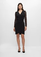 Robe tulipe avec manches en dentelle