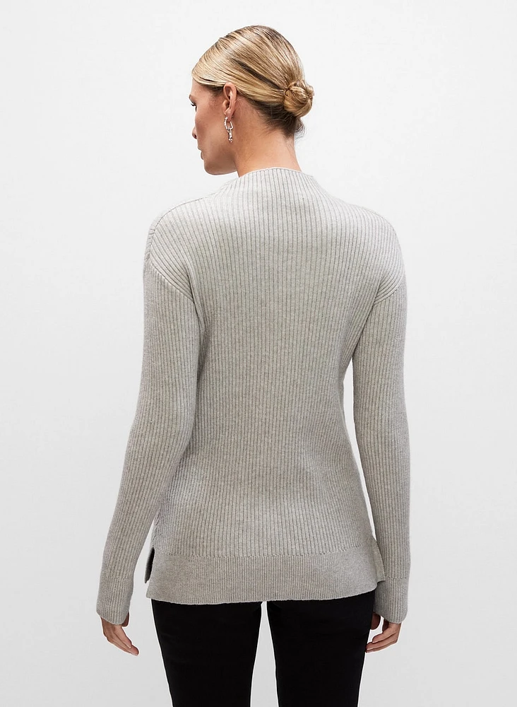 Pull léger à détail de pierres