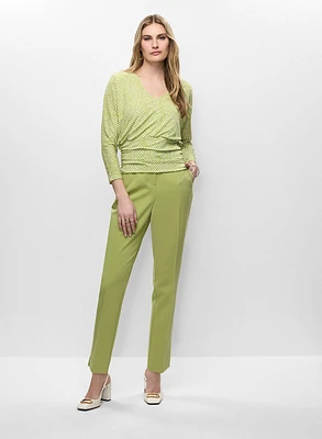 Haut à ourlet bordé et pantalon à jambe étroite