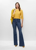Pull à crêtes et jean évas
