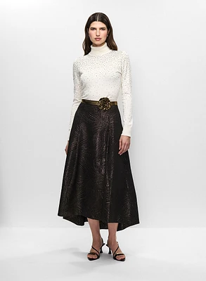 Pull col roulé et jupe asymétrique