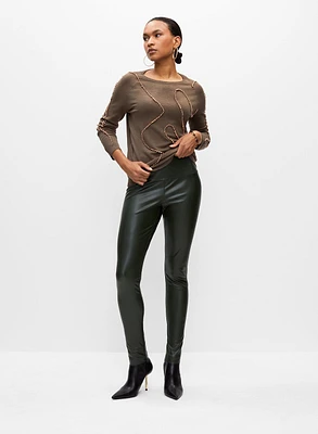 Pantalon à jambe étroite en cuir végane