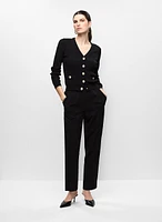 Cardigan à boutons dorés et pantalon droit