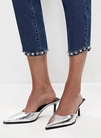 Capri en denim à ourlet enjolivé