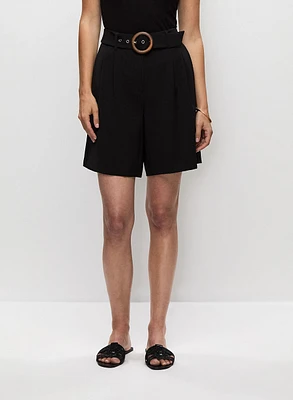 Short plissé avec ceinture