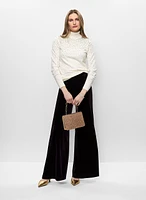 Pull à col roulé et pantalon en velours