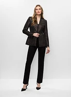 Veste mi-longue et jean brodé