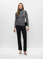 Pull col roulé et pantalon évasé