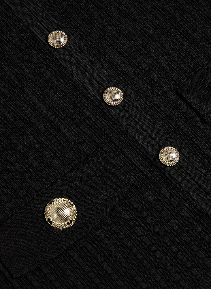 Pull à boutons décoratifs et ourlet fendu