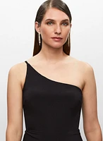 Robe à une bretelle avec fente avant
