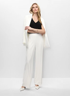 Veste satinée mi-longue et pantalon à jambe large