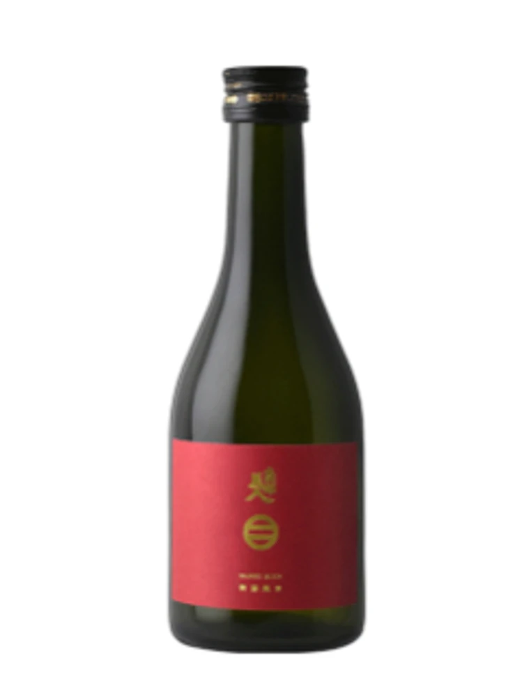 Nanbu Bijin Tokubetsu Junmai Sake (Case)