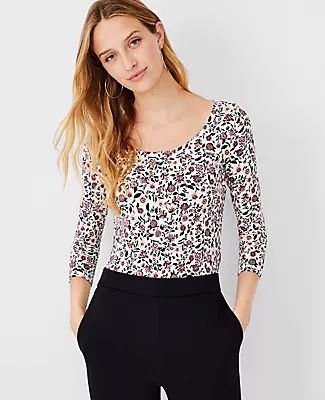 Ann Taylor Floral 3/4 Sleeve Scoop Neck Top