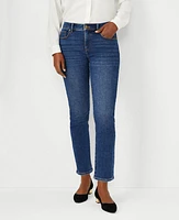 Ann Taylor Sculpting Pocket Mid Rise Tapered Jeans in Classic Indigo Wash Size 2 Women's