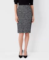Ann Taylor Plaid Pull On Pencil Skirt