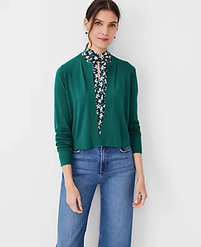 Relaxed Cropped V-Neck Cardigan