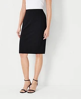 Ann Taylor The Seamed Pencil Skirt Seasonless Stretch