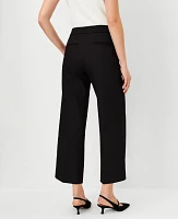 Ann Taylor The Mid Rise Kate Wide Leg Crop Pant in Texture Size 0 Black Women's