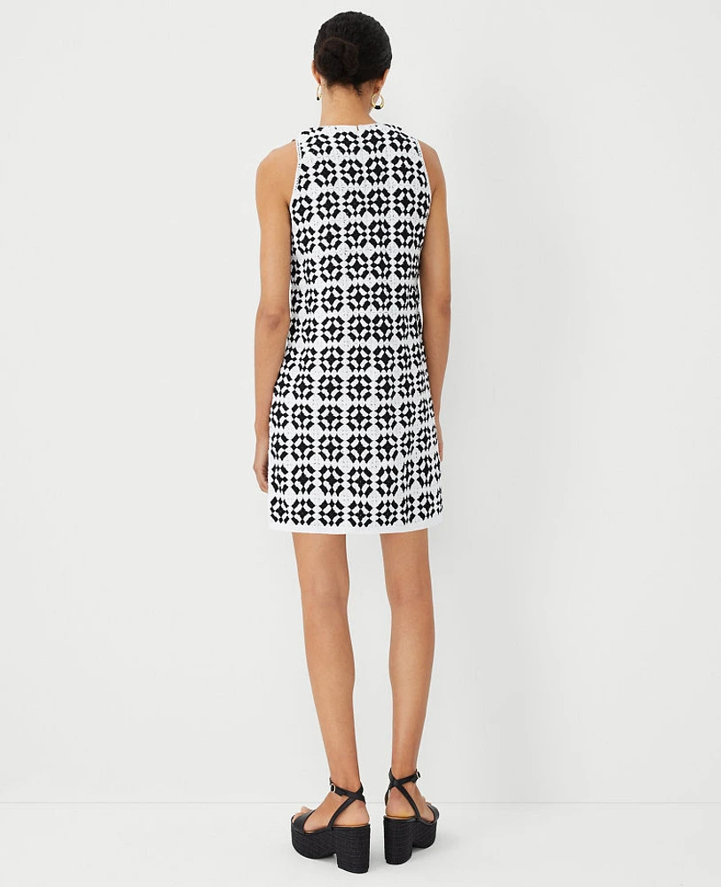 Ann Taylor Geo Crochet Sweater Dress Size Medium White-Black Women's
