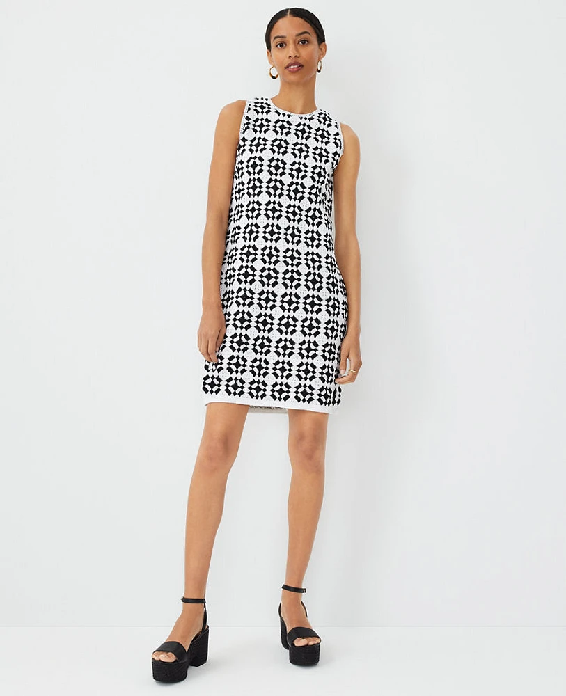 Ann Taylor Geo Crochet Sweater Dress Size Medium White-Black Women's