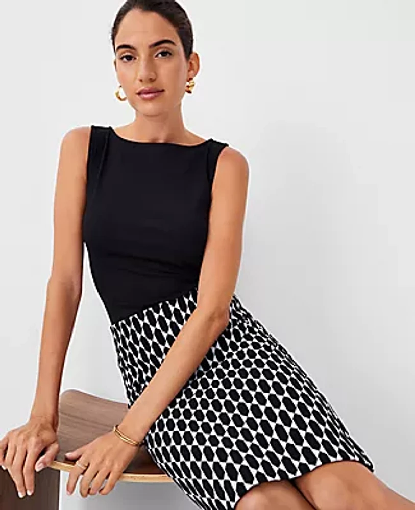 Ann Taylor Geo Pull On Pencil Skirt