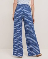 Ann Taylor Weekend Collection Pull-On Wide-Leg Pant in Petal Print Size Medium Blue Women's