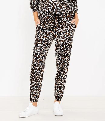 Lou & Grey Leopard Print Fluffy Fleece Sweatpants | LOFT