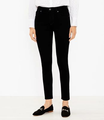 Petite Curvy Mid Rise Skinny Jeans Black | LOFT