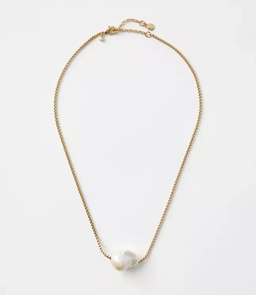 Pearlized Pendant Necklace