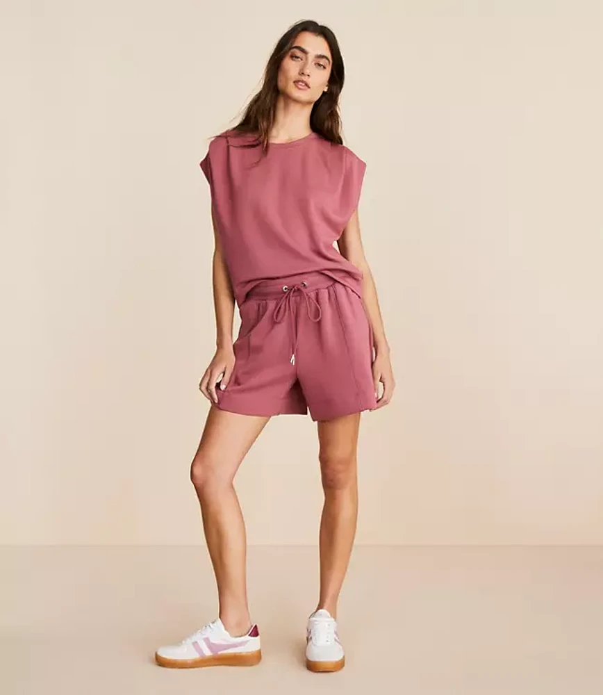 Lou & Grey Seamed Scubasoft Drawstring Shorts