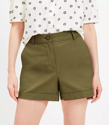 Petite Curvy Cuffed Shorts in Doubleweave