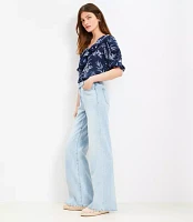 Mid Rise Wide Leg Jeans Light Wash