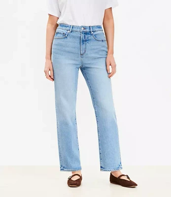Curvy High Rise Straight Jeans Light Vintage Wash