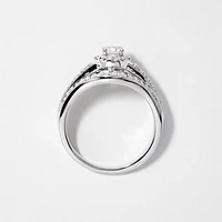 Diamond Cluster Ring 10K White Gold (0.90 ct tw)