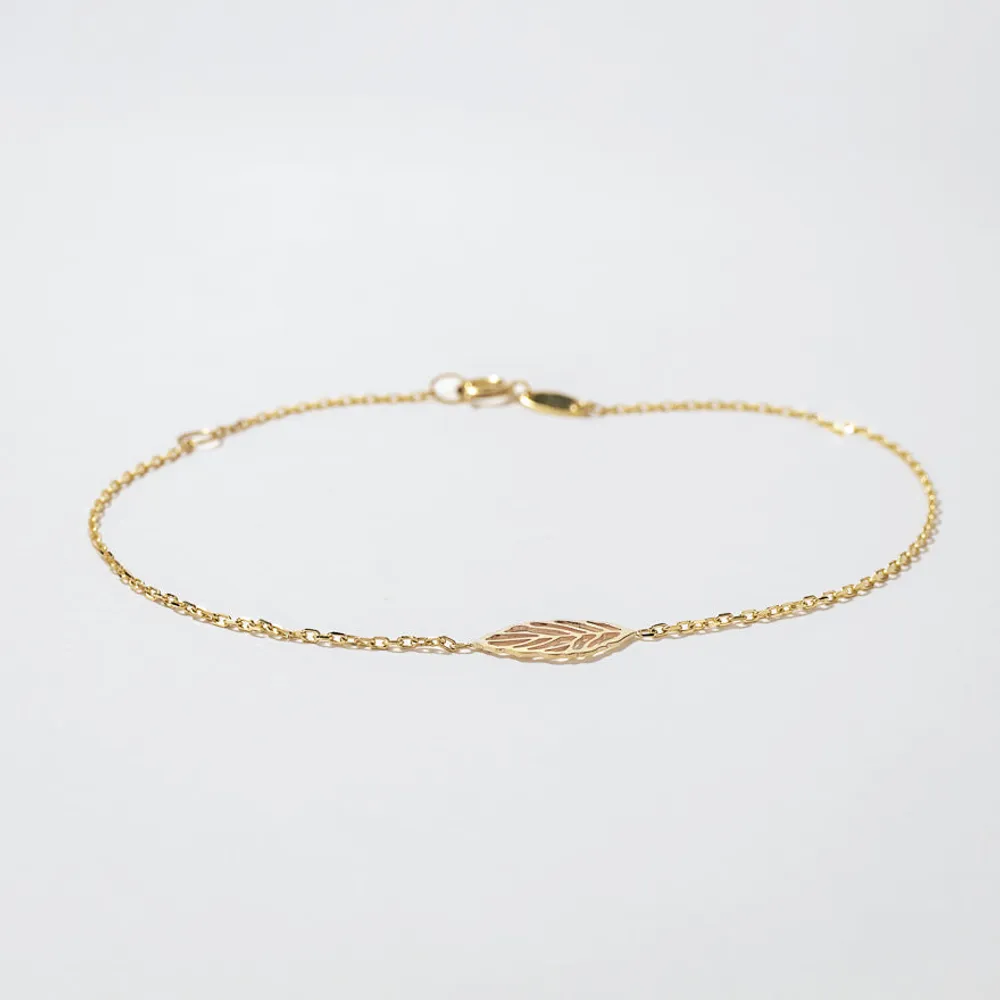 Leaf Charm Bracelet in 10K Yellow Gold