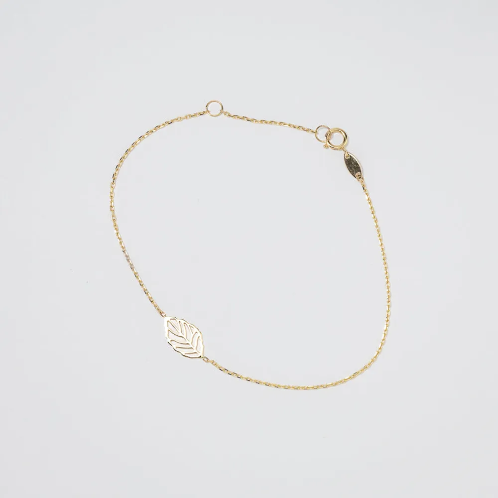 Leaf Charm Bracelet in 10K Yellow Gold