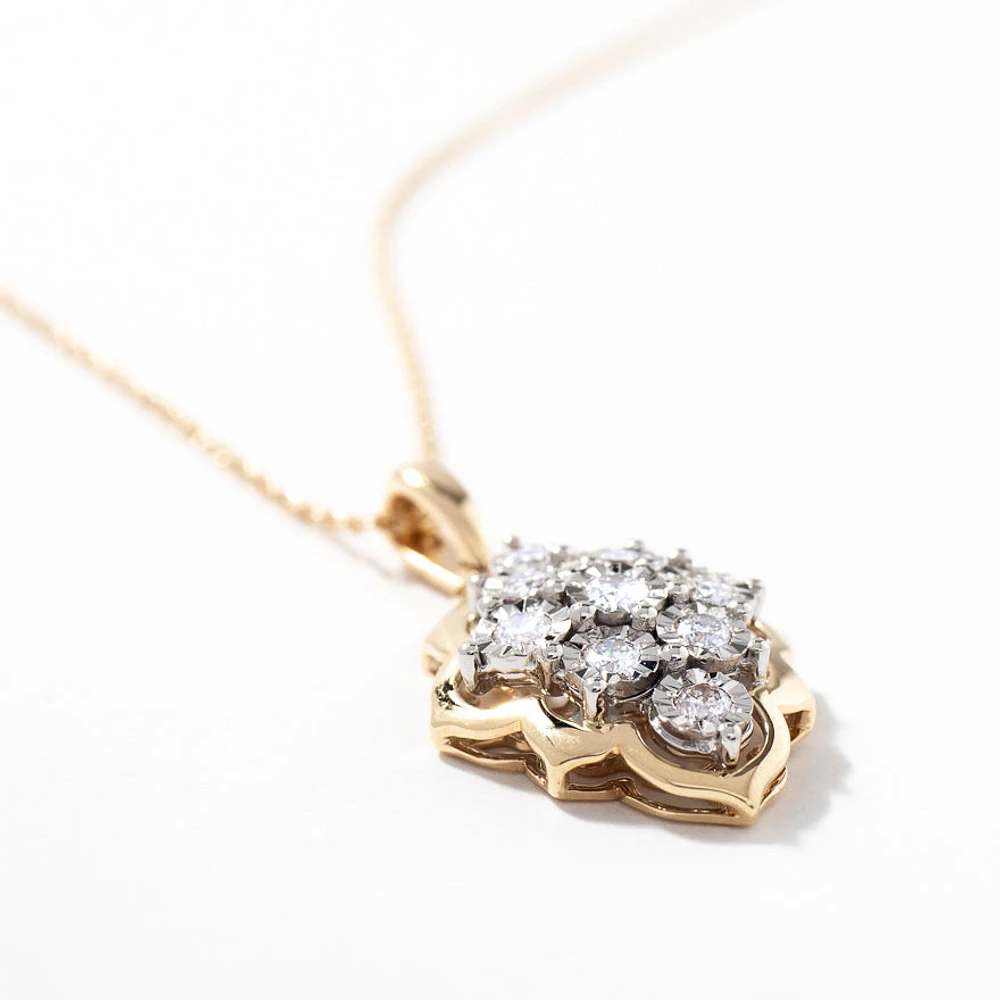 Diamond Cluster Necklace in 10K White and Yellow Gold (0.25 ct tw)