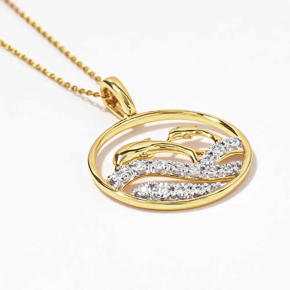 Diamond Dolphin Necklace in 10K Yellow Gold (0.10 ct tw)