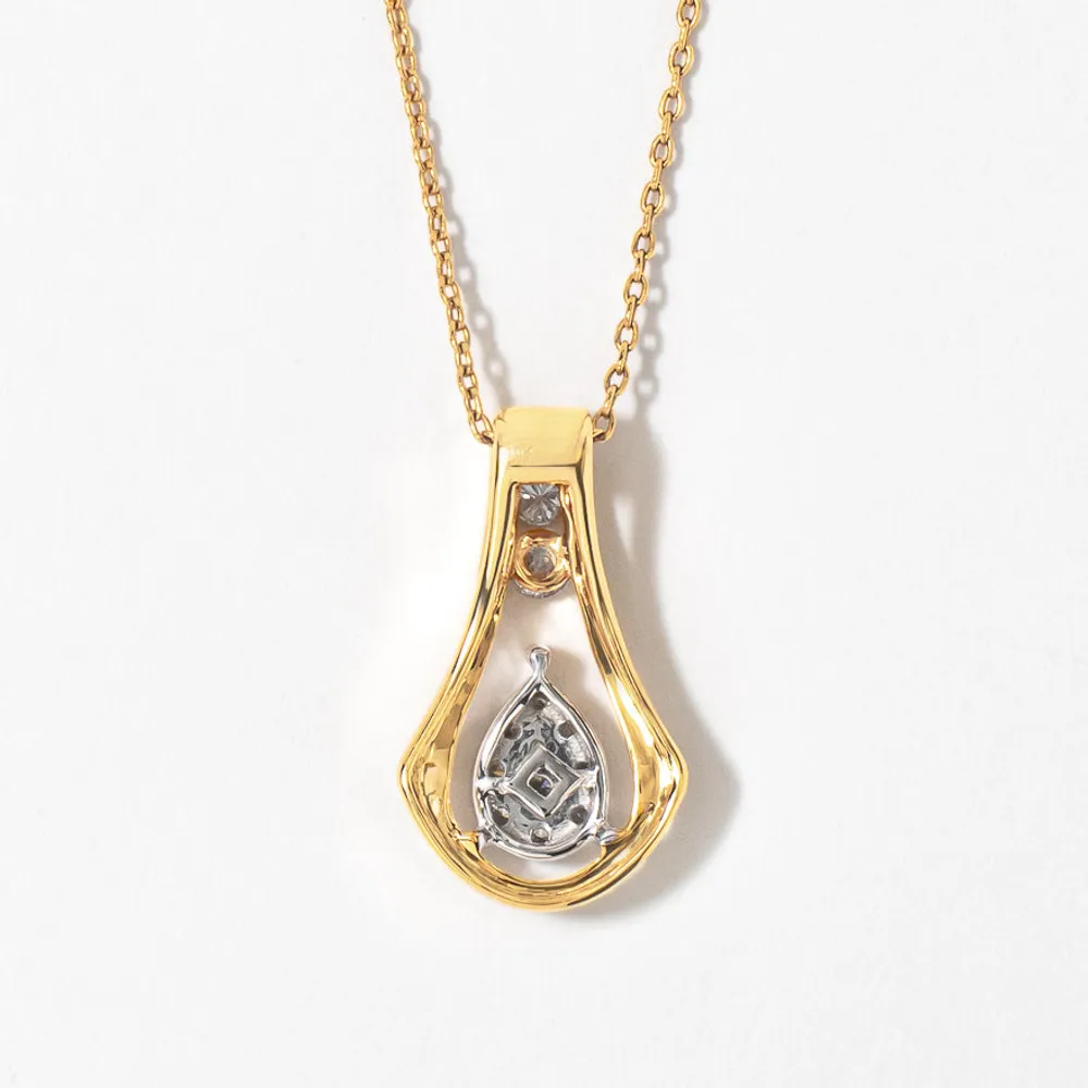 Diamond Cluster Necklace in 10K Yellow and White Gold (0.25 ct tw)