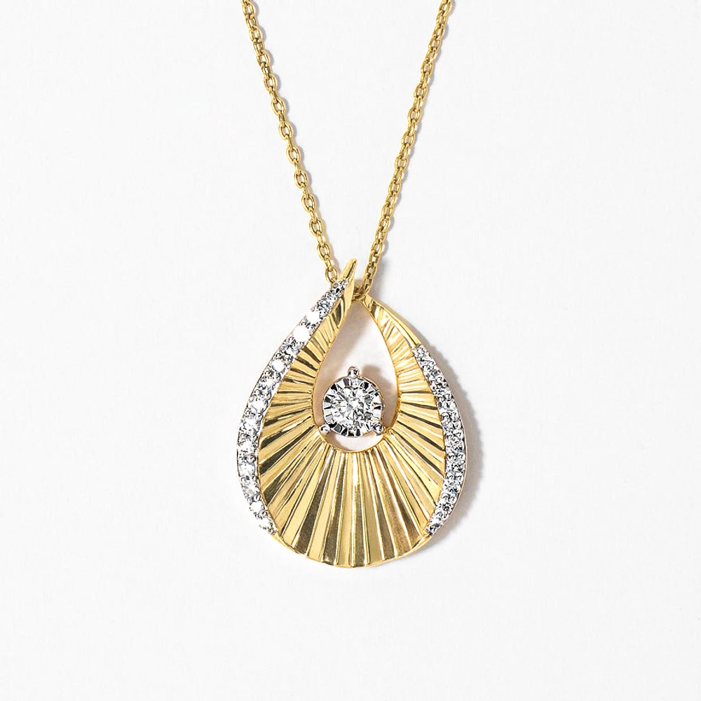 Diamond Sunray Necklace in 10K Yellow and White Gold (0.25 ct tw)