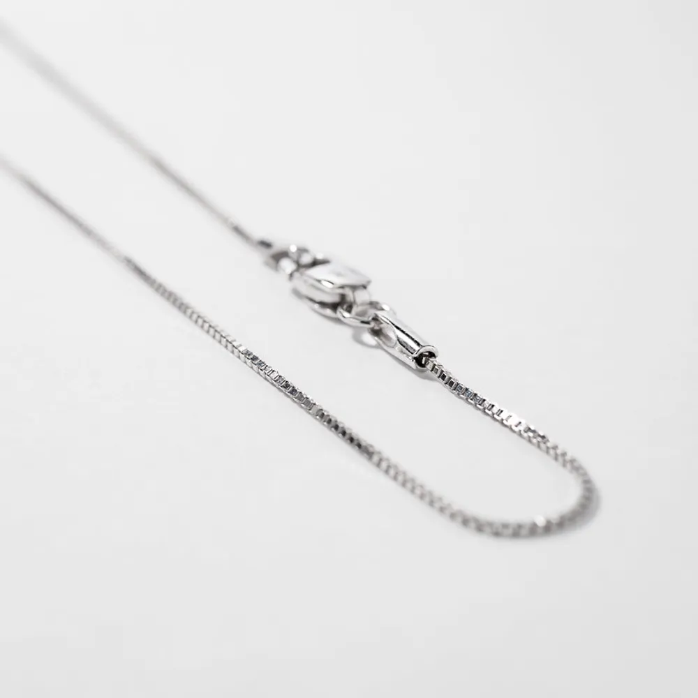 0.70mm Box Chain in 14K White Gold (20")