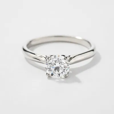 Diamond Solitaire Engagement Ring 19K White Gold (0.70 ct tw)