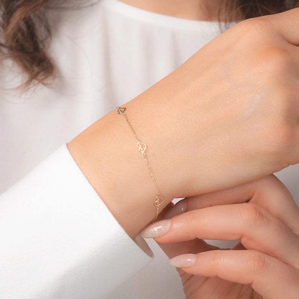 Heart Bracelet in 10K Yellow Gold