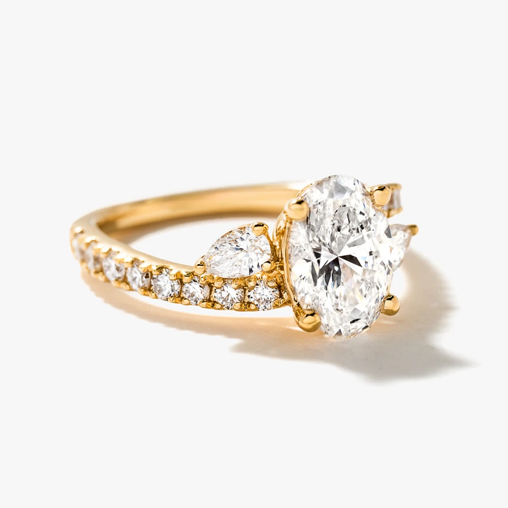 Lab Grown Oval Cut Diamond Engagement Ring 14K Yellow Gold (2.25 ct