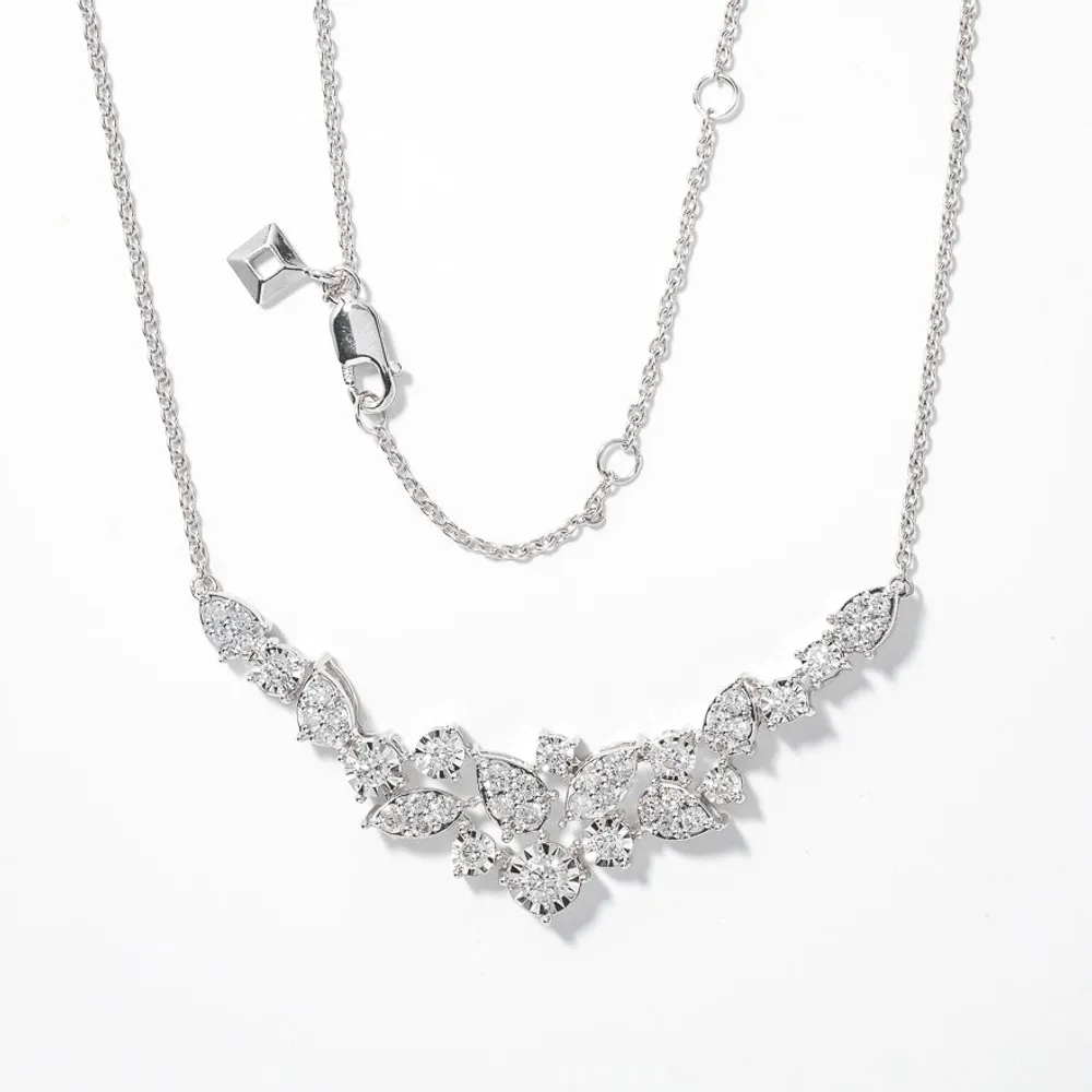 Diamond Cluster Necklace in 10K White Gold (1.00 ct tw)